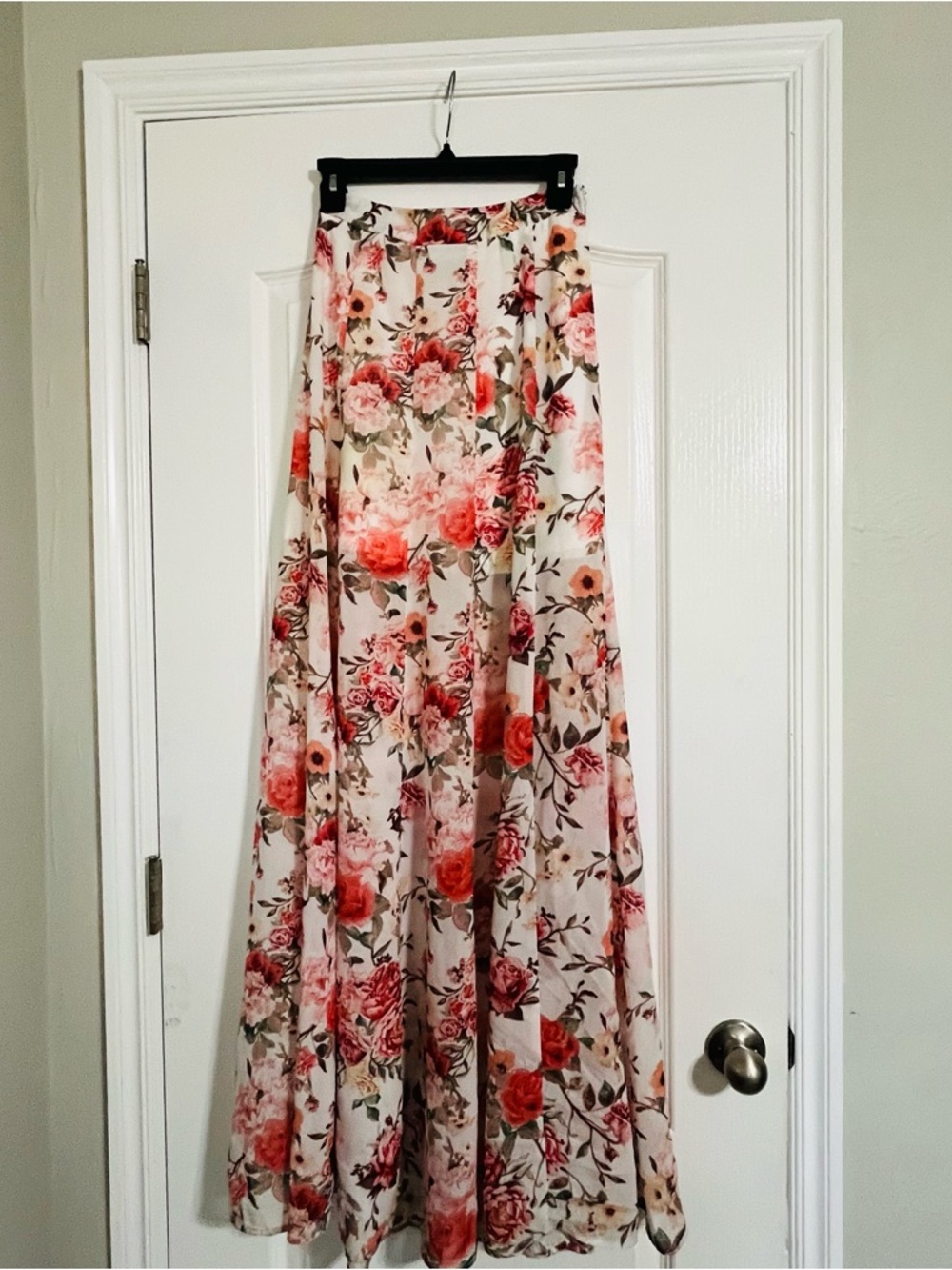 (EUC) Show Me Your MuMu Floral Maxi Skirt in Pink and Cream Size Small  (Flowy)